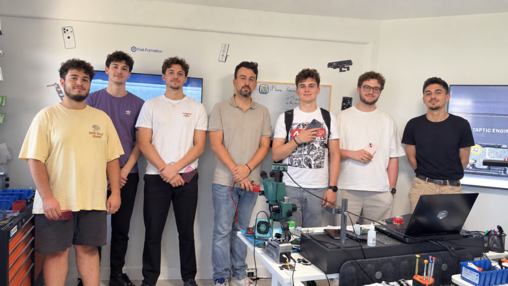 Formation pratique FIXIT auprès d'une équipe de techniciens